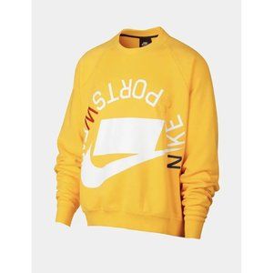 *Host Pick* NIKE SPORTSWEAR NSW MEN’S CREW NECK SWEATER Size Small